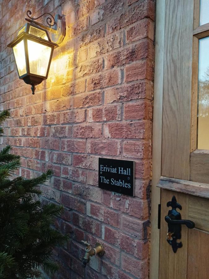 The Stables At Eriviat Hall Henllan  Esterno foto
